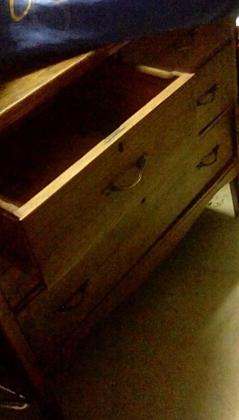 q how to remove oder from old wood chest