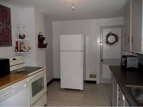 What Product Should We Use For A Wood Accent Wall In Our Kitchen 65 Sq Ft Of Wall That I Would Like To Do In Wood Or Planks Not Sure What Work The Best Is Behind Refrigerator And Little