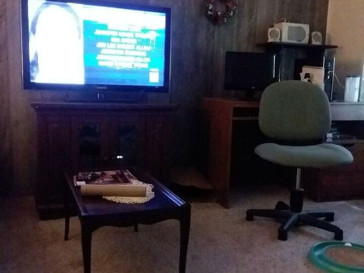 q what is the best color to paint a living room that does not get sunlig