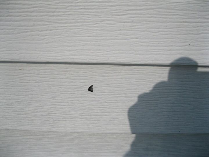 how does one repair fix or patch vinyl siding