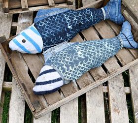Fun Repurposed Jeans Fish Pillows