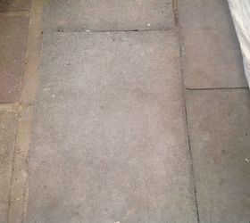 what s the best way to screed over paving slabs to get a smooth surfac
