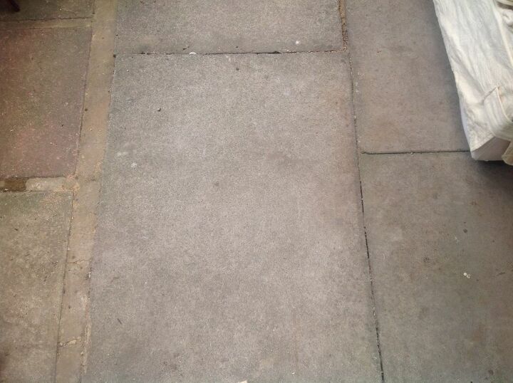 what s the best way to screed over paving slabs to get a smooth surfac