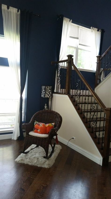 how to create a reading nook in the entryway