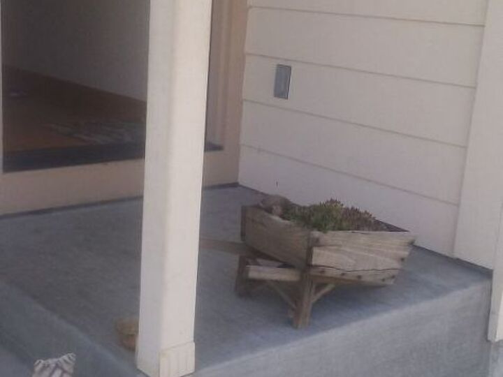 q how to make my small area of steps and porch appealing