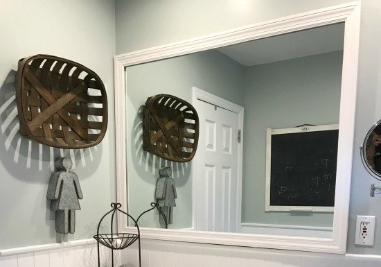 15 upgrades de banheiro que voc pode fazer sozinho, espelho de banheiro emoldurado