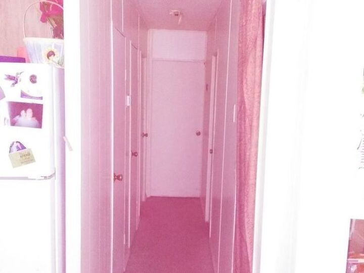 q make a dark ugly hallway look like something to be proud of