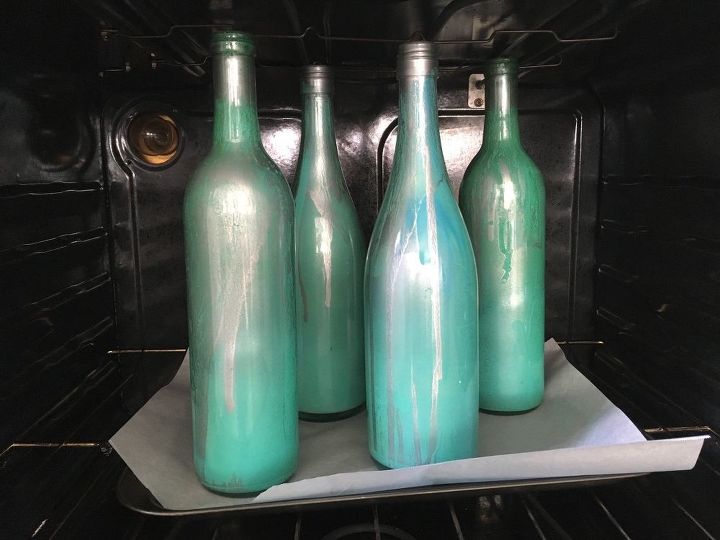 pintar botellas de vino transparentes para esculturas de exterior