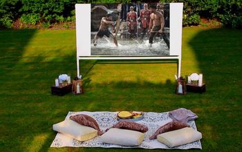 DIY Backyard Movie Theatre Screen