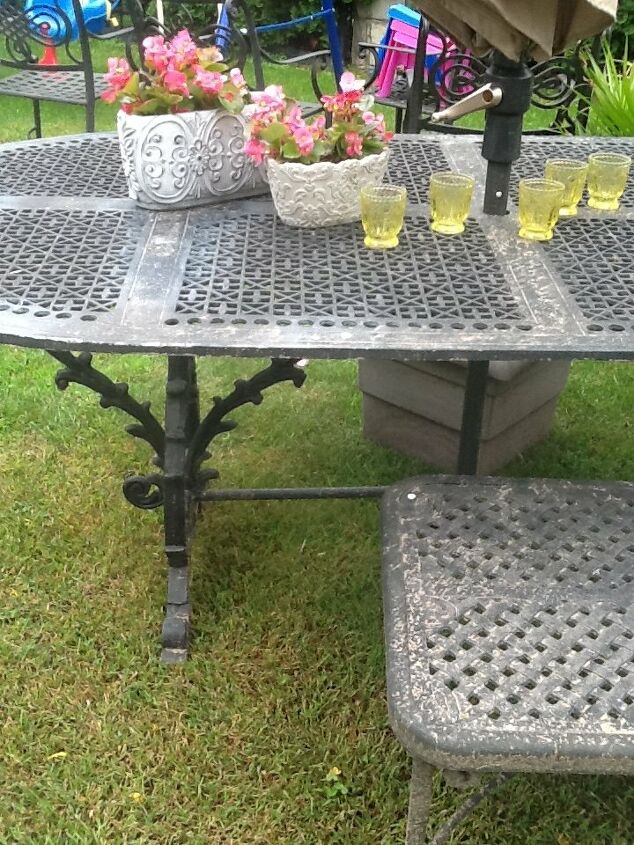q does anyone have advice on how to paint my cast iron patio set