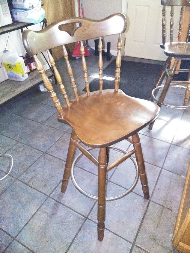 q what paint do i need to use to paint these barstools