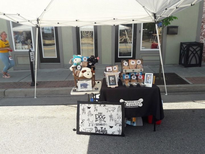 q what s the best way to better display my dog cookies at vendor events