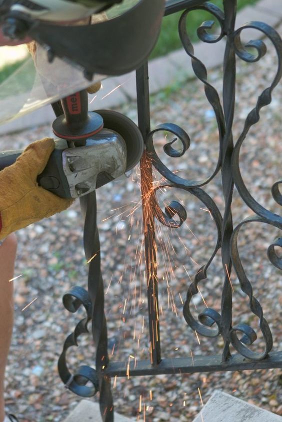 how to remove dated spirals from a railing
