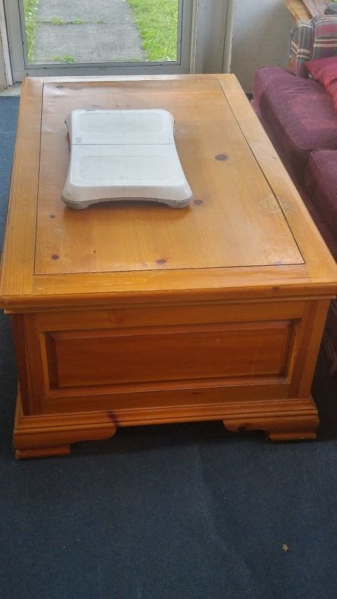 q what is the best paint to use to paint this pine broyhill coffee table