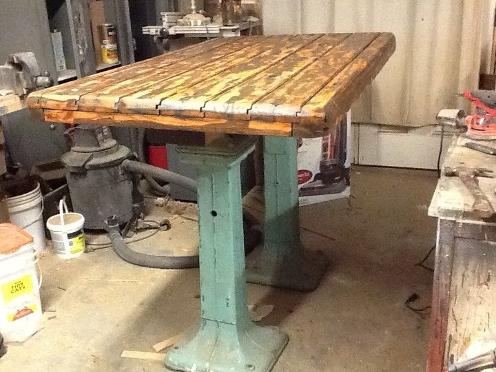 mesa de cubierta reutilizada, Mesa en proceso en mi taller