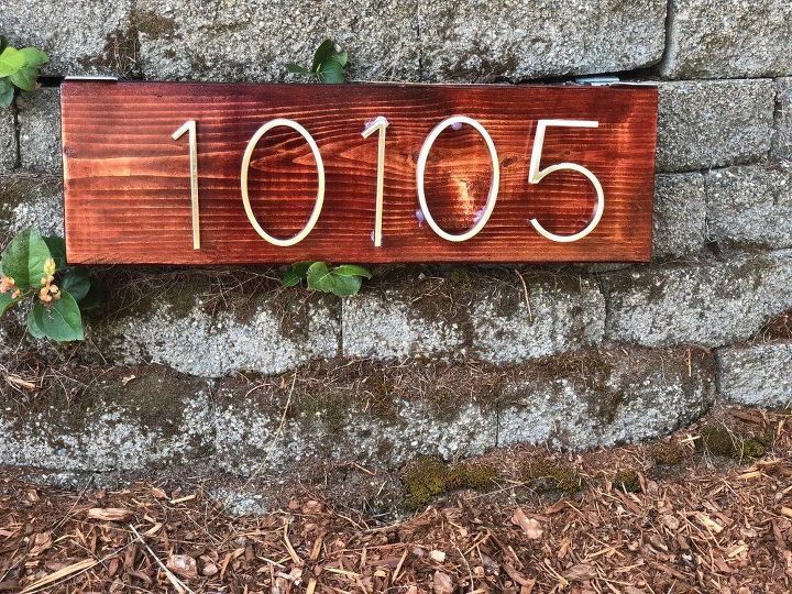 s 13 spectacular waysto display your house number, Wooden Sign
