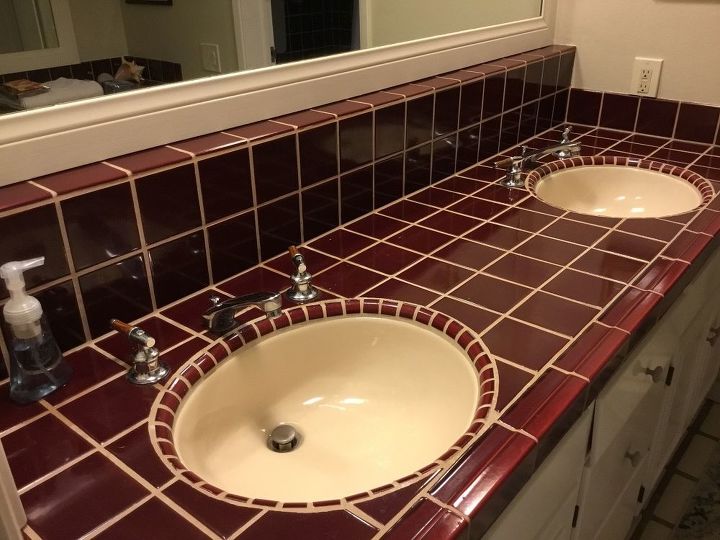q best way to paint bathroom ceramic tiles