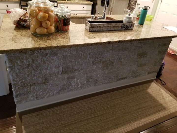 q i hate my counter top color help