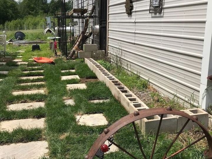 q how can i create a monarch garden in a small space