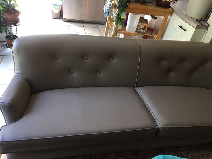 q what paint to use on vinyl couch
