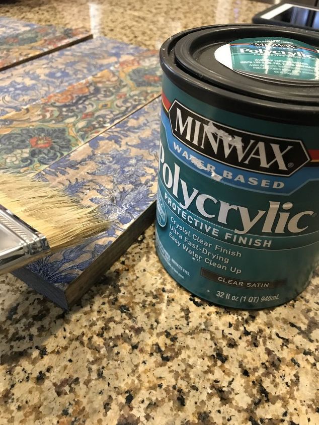 transform an old table using napkins, Seal