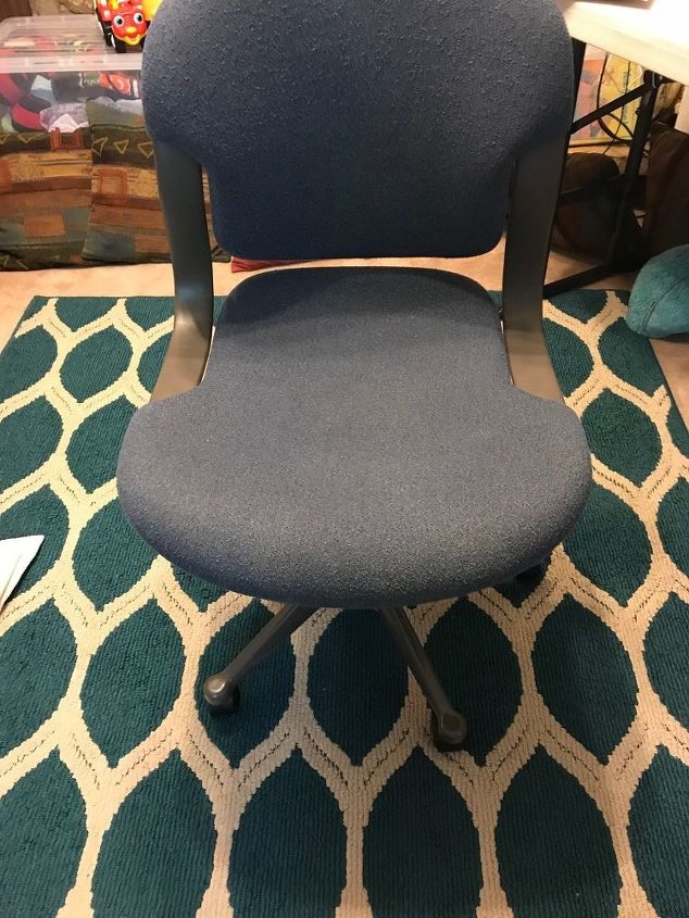 q has anyone ever painted a fabric covered desk chair