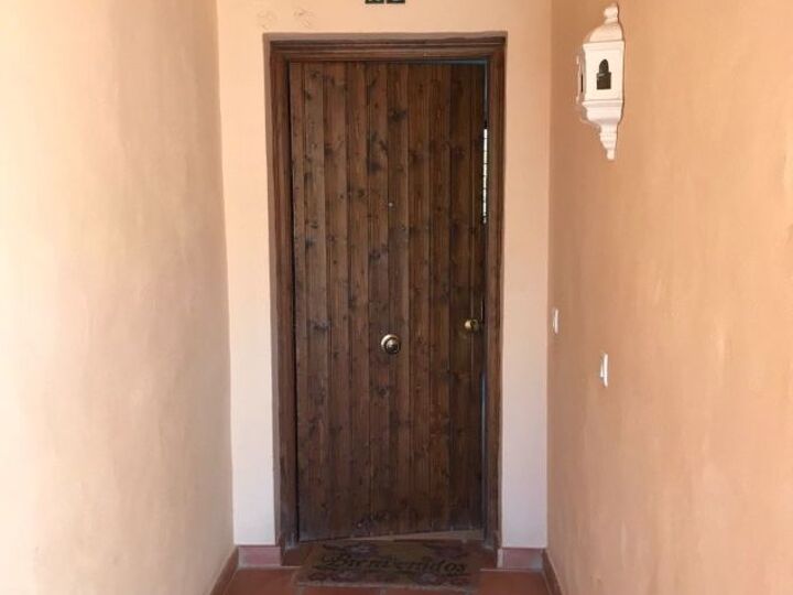 q update entrance to apartment