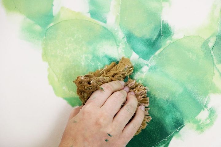 how to stencil an instagrammable cactus wall