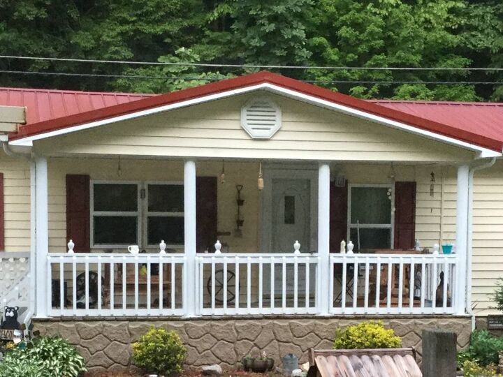 q hi we are wanting to box in our front porch and make a den ideas