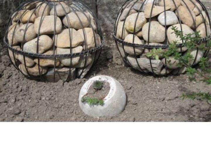 q where can i find these garden globes