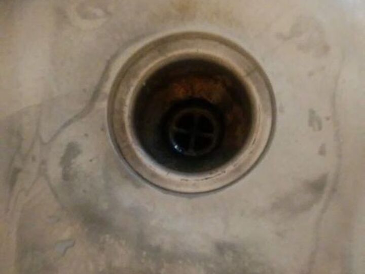 q how can i restore color to my kitchen sink
