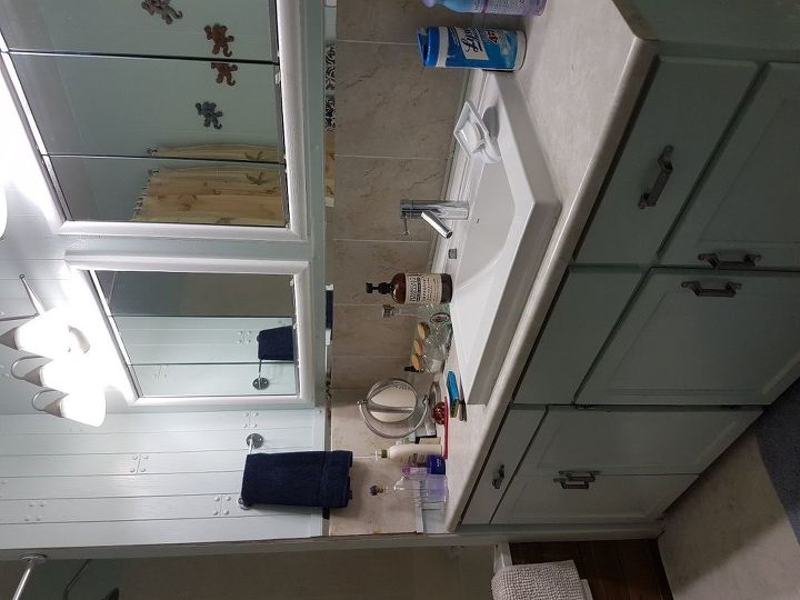 q i need ideas on a quick inexpensive reno for this bathroom