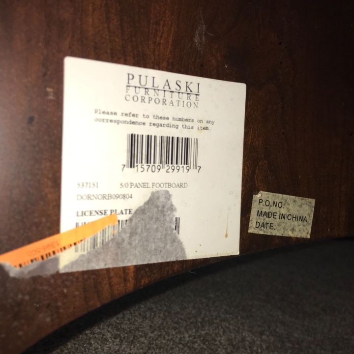 q does anyone know the name of this pulaski bedroom set