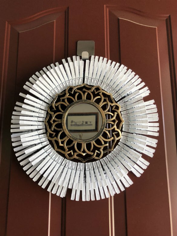 daisy clothespin wreath