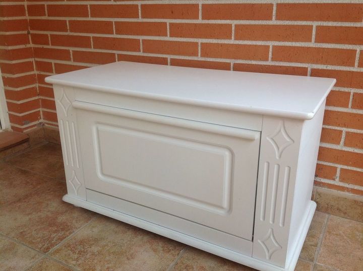 a quick and easy change white melamine to and antique finish