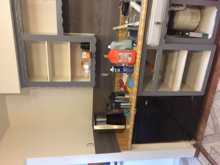 q is it possible to redo laminate countertowith glass mosaic