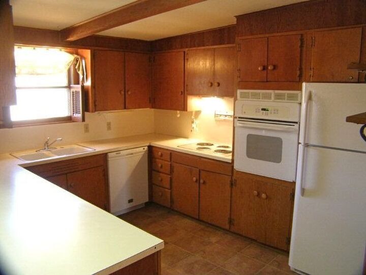 q what color should we paint our cabinets