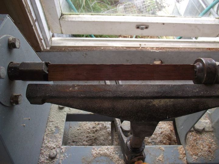 suporte para rolo de madeira