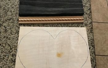  Recorte de madeira em forma de coração