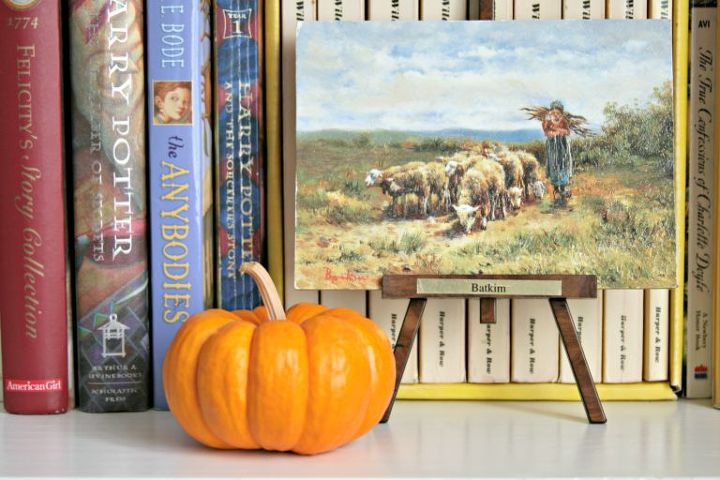 using small pumpkins in your fall home decor