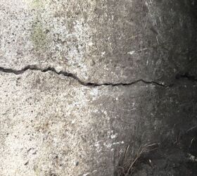 q what material should i should i use this vertical crack in my