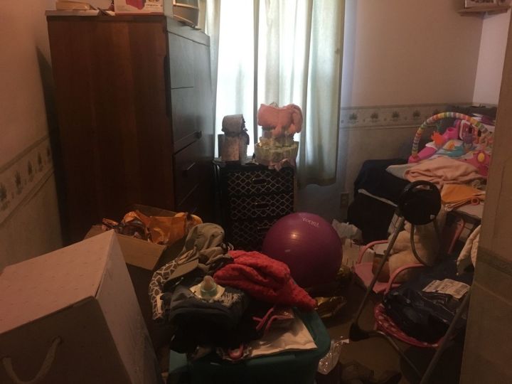 q how do i split the use of a extra bedroom