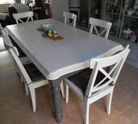 renewing a second hand kitchen table with paint