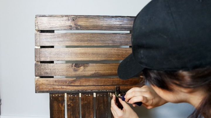 how to make a crate desk