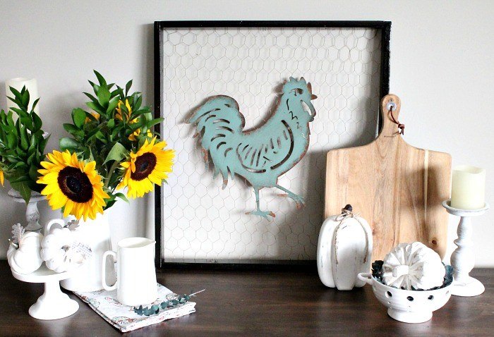 how to add farmhouse charm to fall decor and build a chicken wire fram