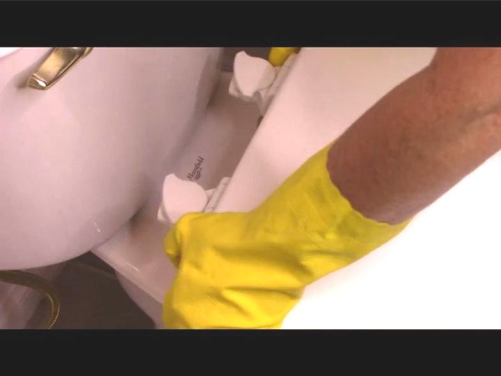 how to clean your toilet from top to bottom