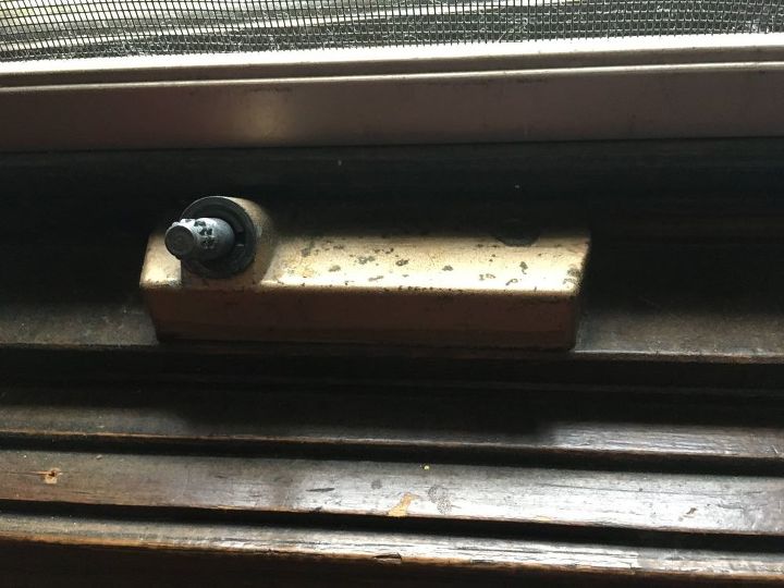 casement window crank operator is there an easy fix for this