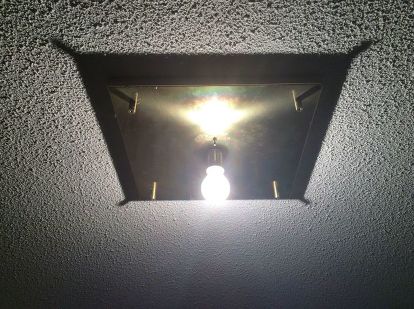 Light Shade Base Without Removing, How To Remove A Ceiling Light Shade