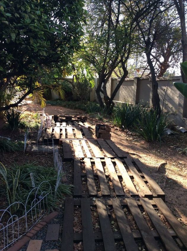 How do I complete this pallet path? | Hometalk