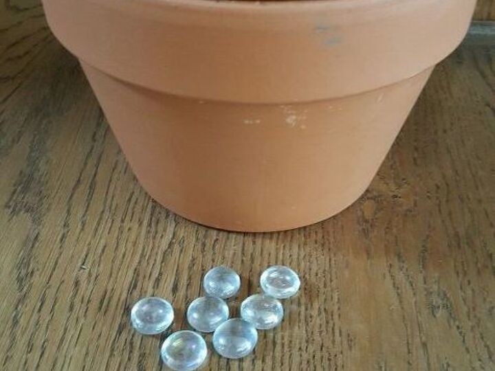 q what type of glue to use for decorating clay pots